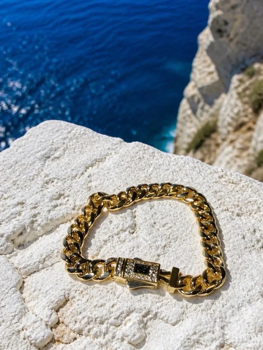 NEW MONACO 14K GOLD HOLLOW CUBAN WOMEN’S BRACELET - Picture 6 of 10